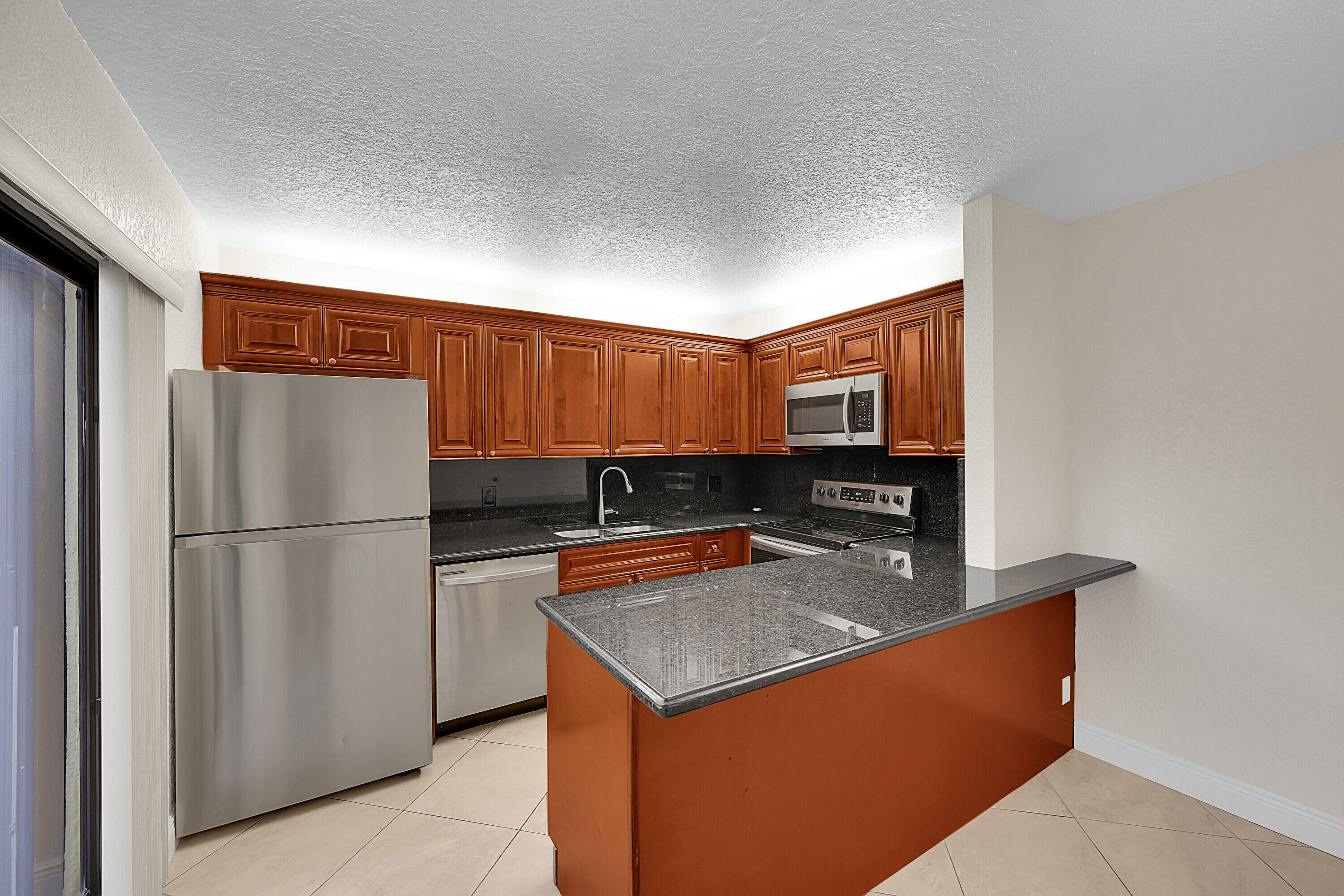 LAKEWOOD - Residential