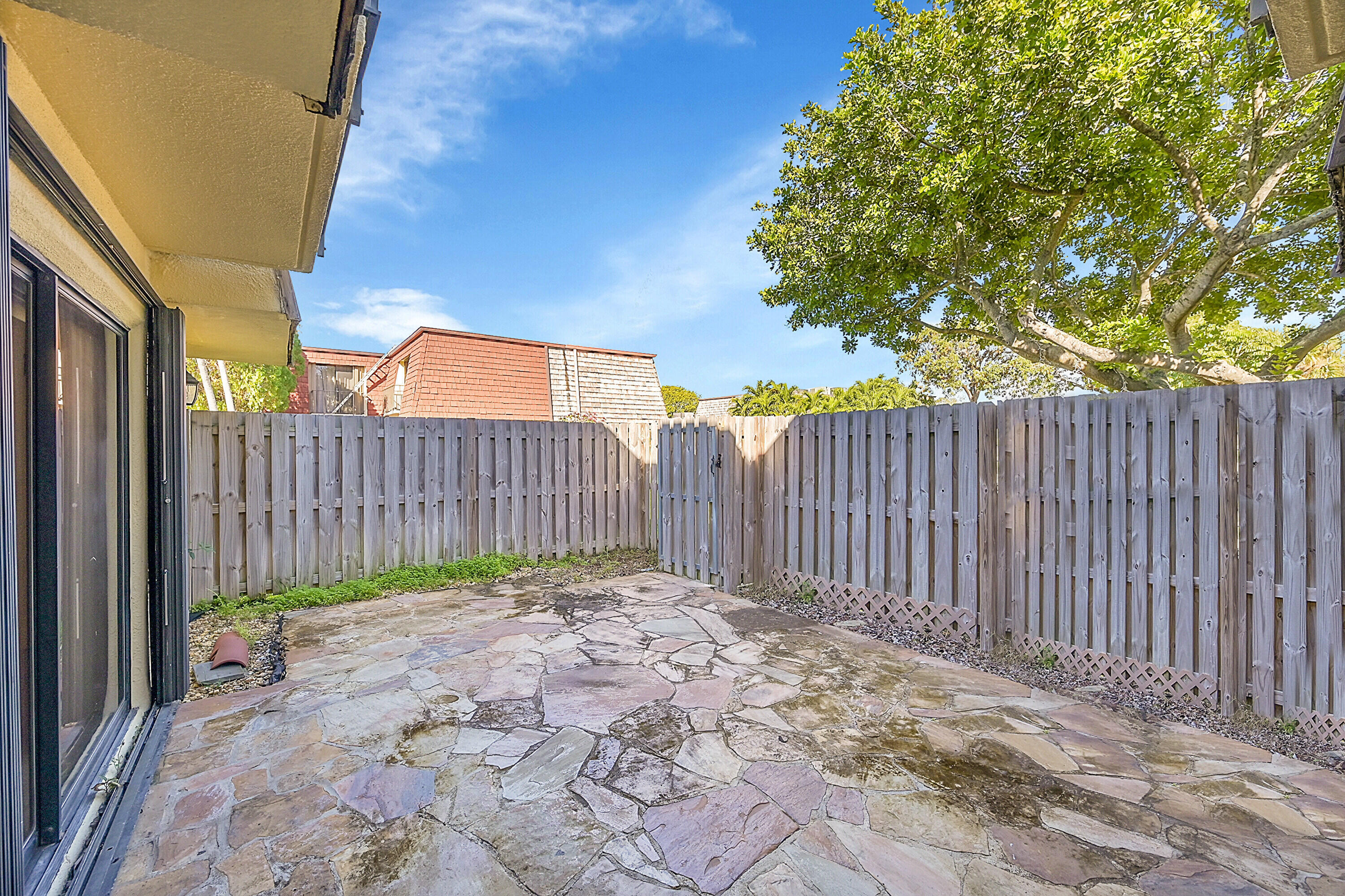 128 Lake Arbor Drive