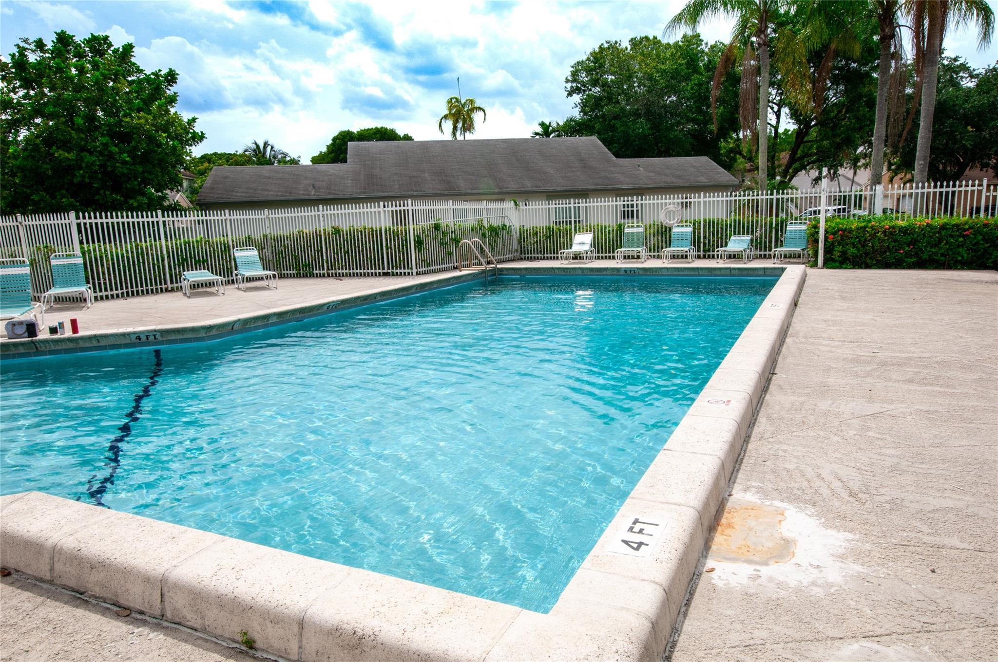 170 NW 207th Way