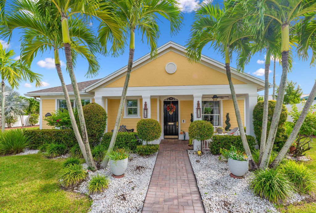 Photo of 10388 SW Westlawn Boulevard, Port Saint Lucie, FL 34987 (MLS # R10923471)