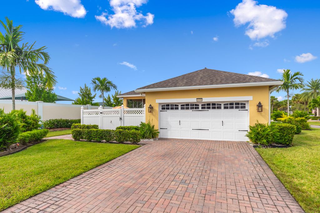 Photo of 10388 SW Westlawn Boulevard, Port Saint Lucie, FL 34987 (MLS # R10923471)