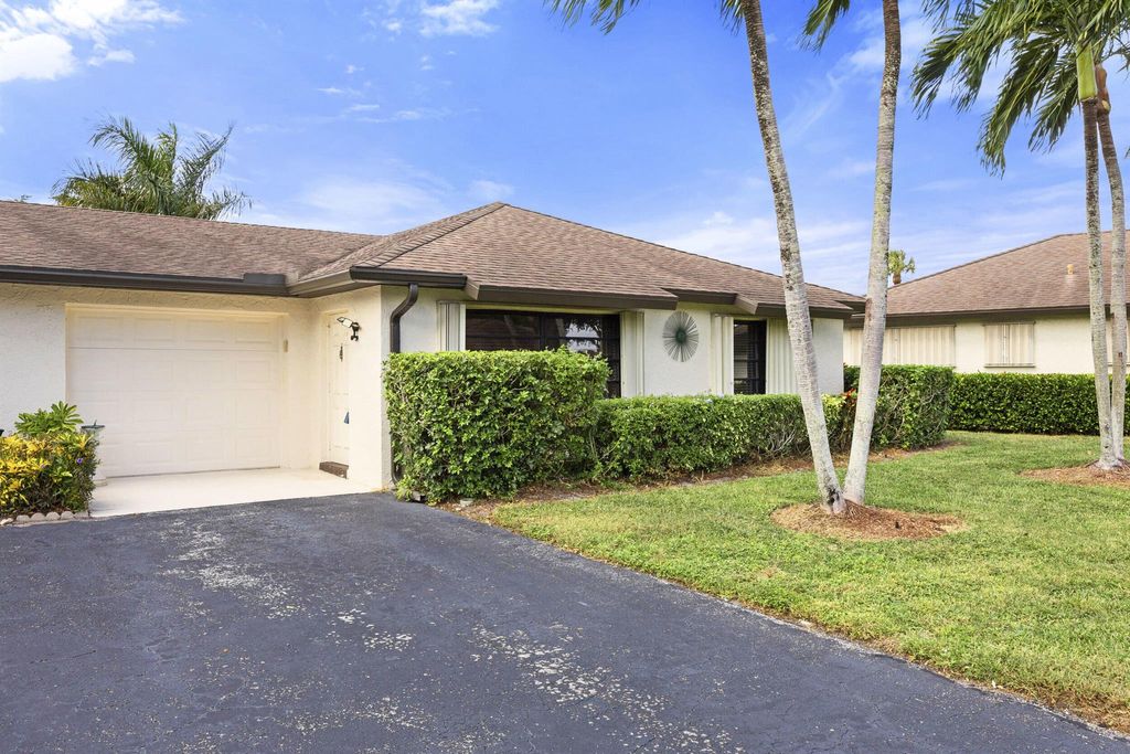 Photo of 10450 Quailwood Road #B, Boynton Beach, FL 33436 (MLS # R11033241)