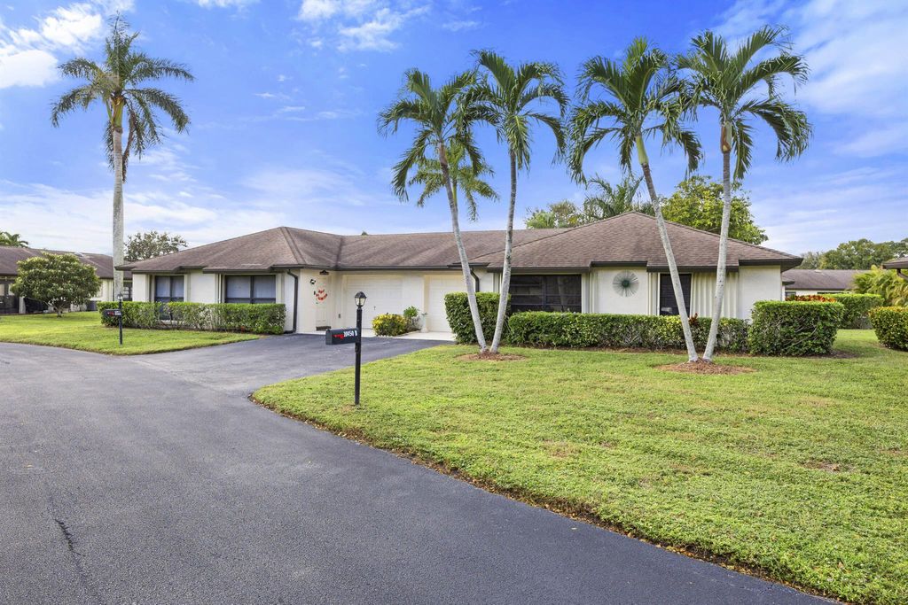Photo of 10450 Quailwood Road #B, Boynton Beach, FL 33436 (MLS # R11033241)
