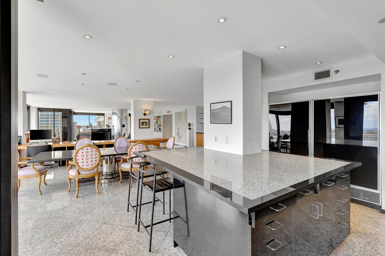 The Plaza of the Palm Beaches - Residential