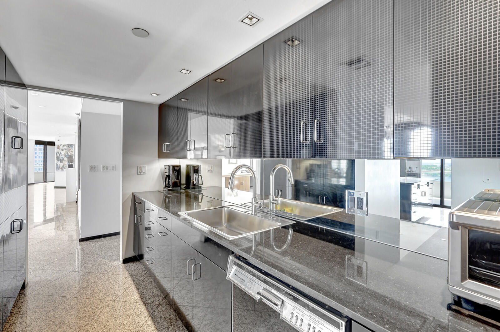 The Plaza of the Palm Beaches - Residential