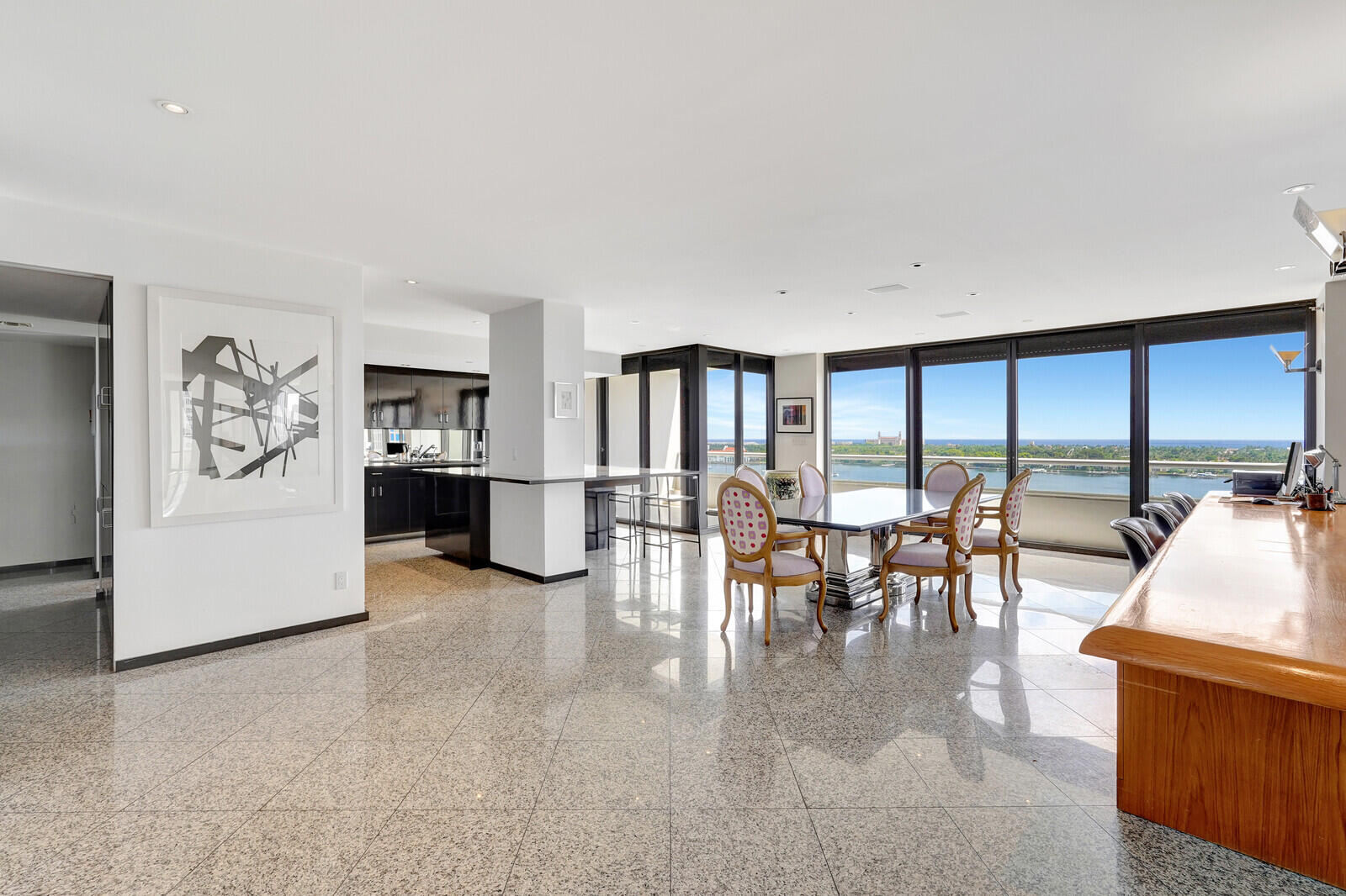 The Plaza of the Palm Beaches - Residential