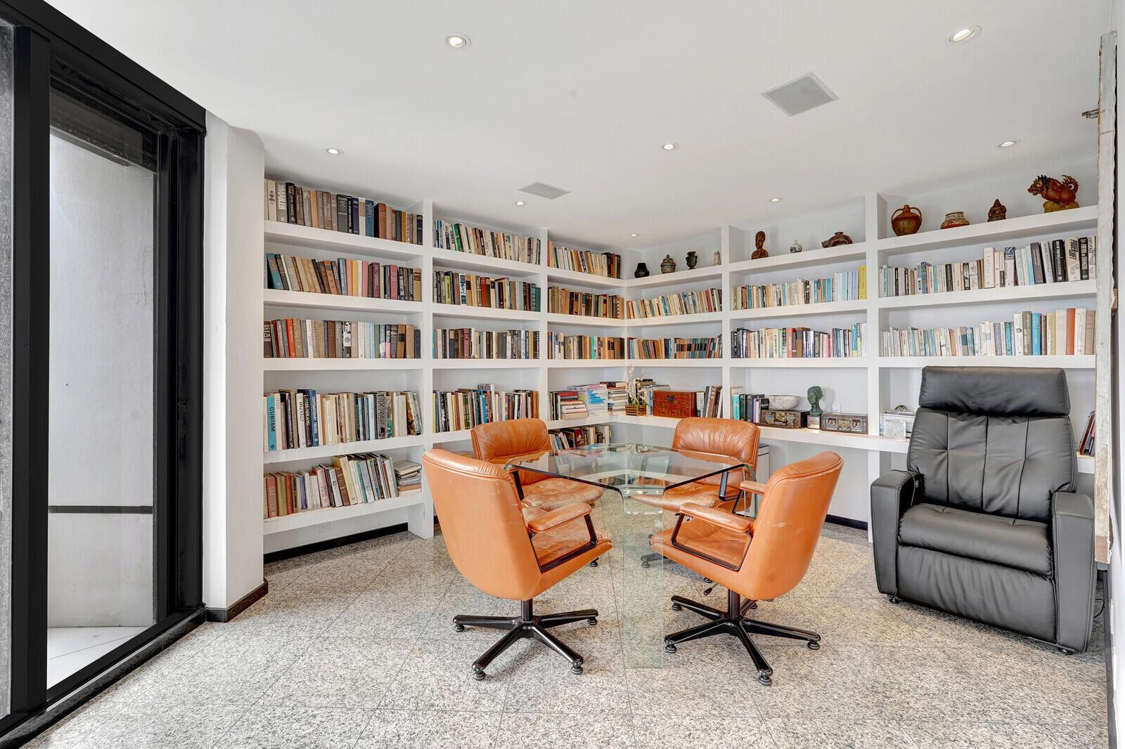 The Plaza of the Palm Bea - Residential