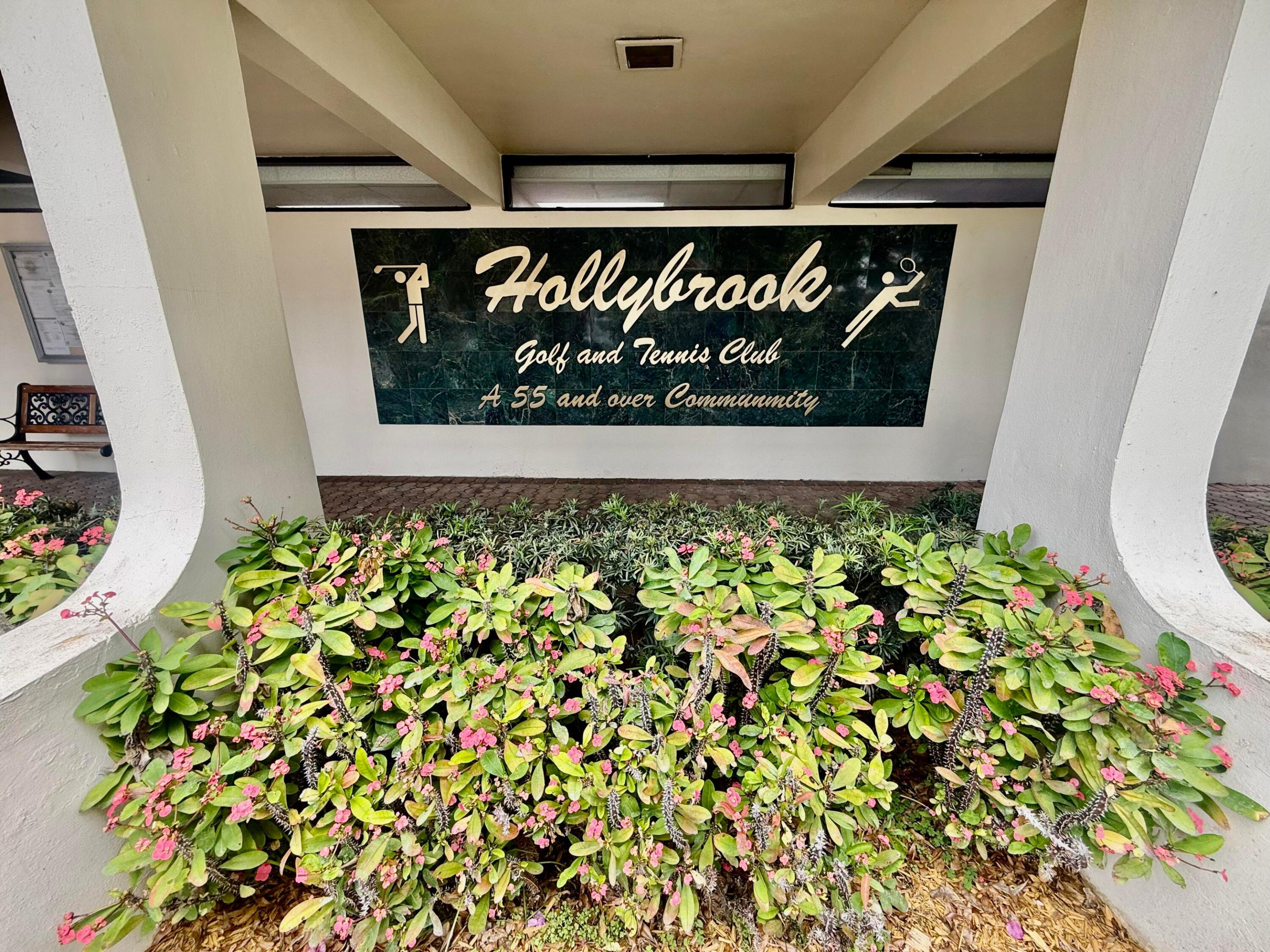 HOLLYBROOK GOLF AND - Residential