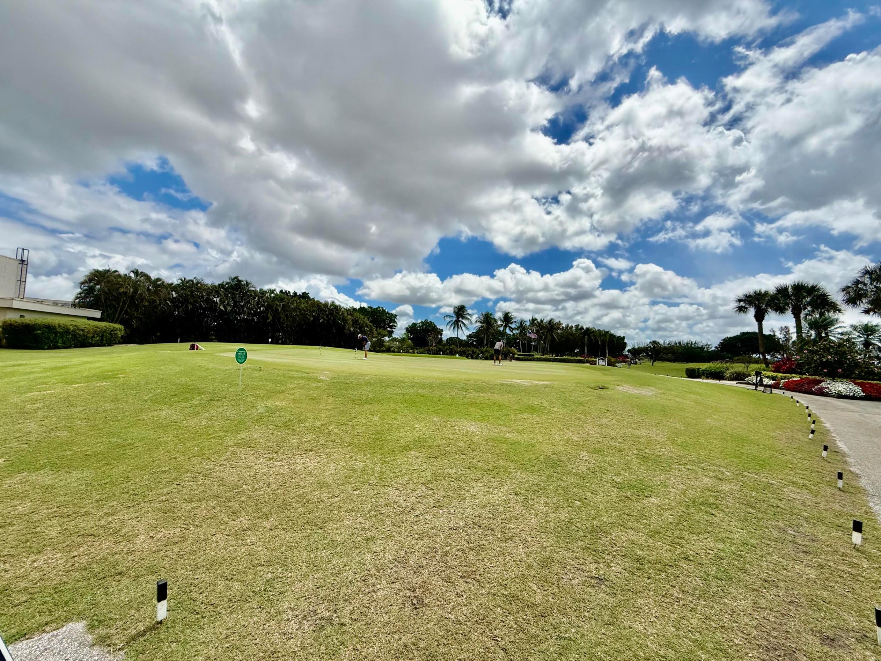 HOLLYBROOK GOLF AND - Residential