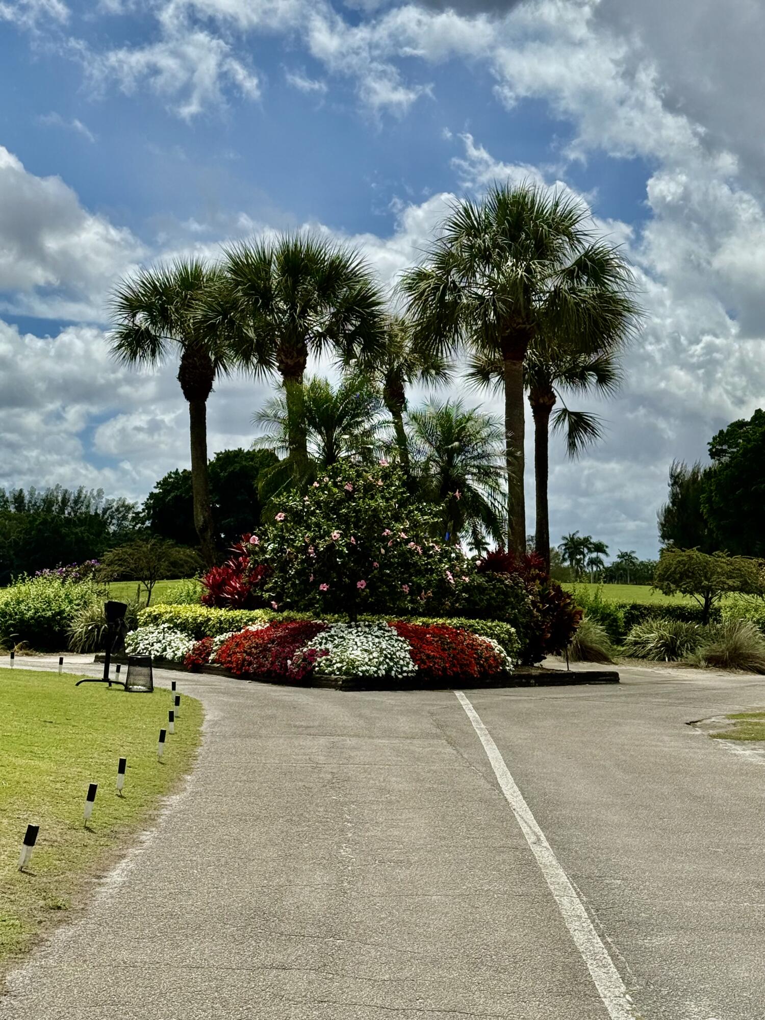 HOLLYBROOK GOLF AND - Residential