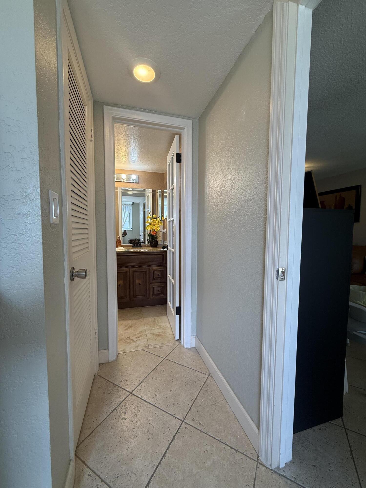 HOLLYBROOK GOLF AND - Residential