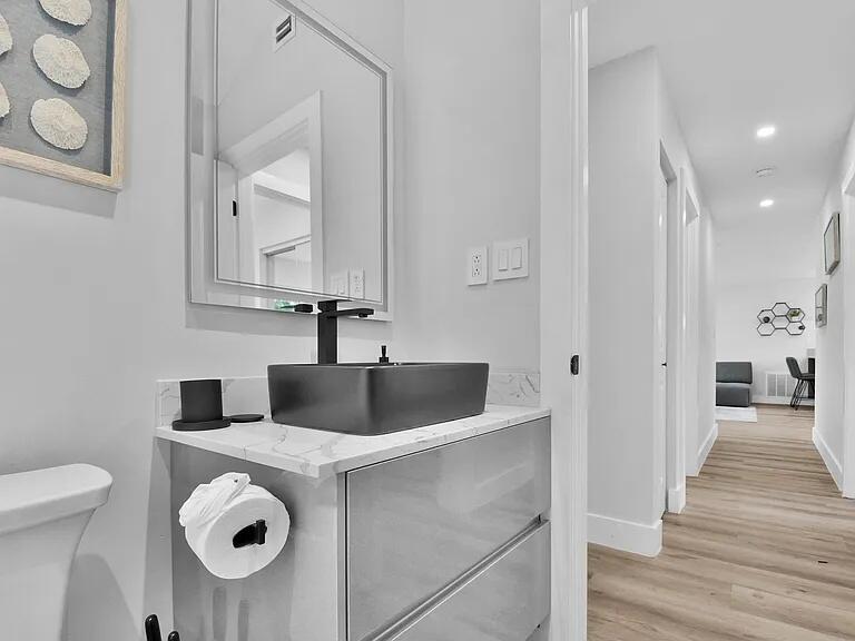 TROPIC PALMS 1 - Residential