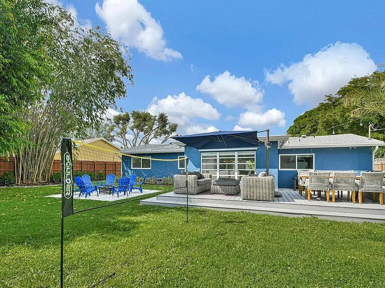 TROPIC PALMS 1 - Residential