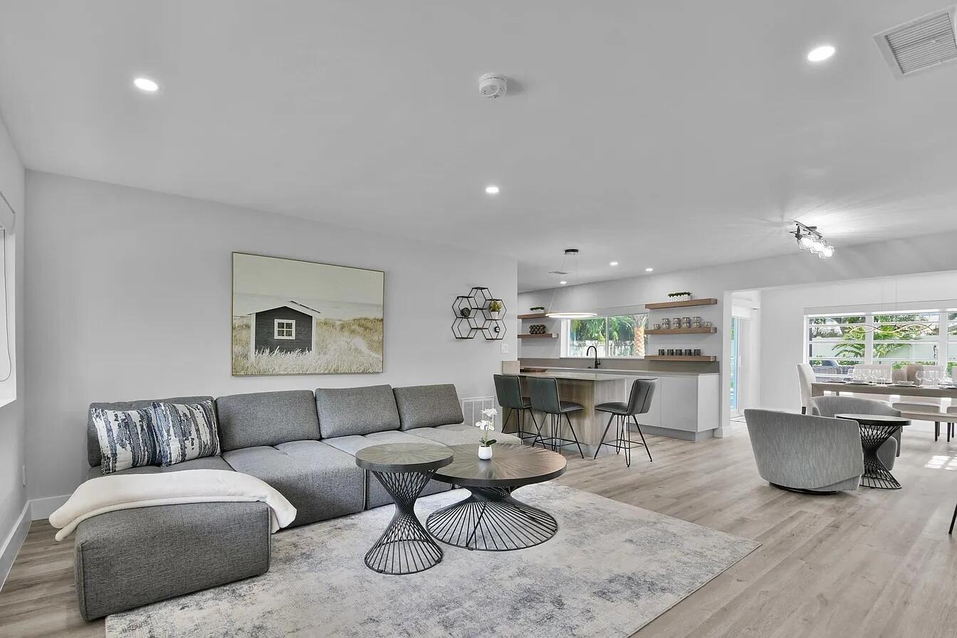 TROPIC PALMS 1 - Residential