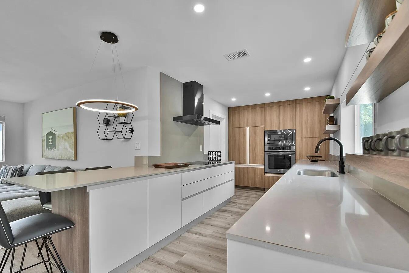 TROPIC PALMS 1 - Residential