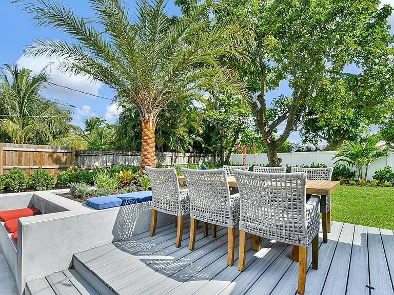 TROPIC PALMS 1 - Residential