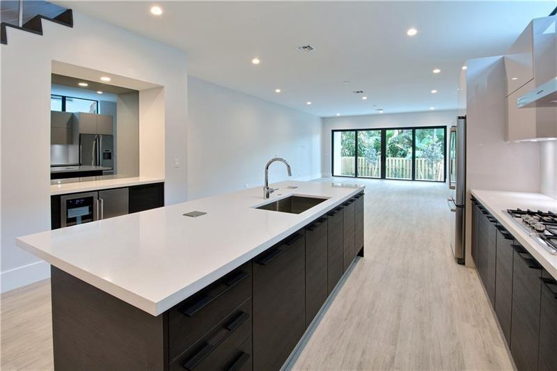 Las Olas Park - Residential