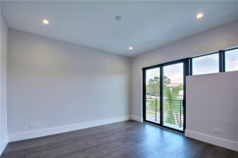 Las Olas Park - Residential