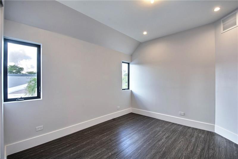 Las Olas Park - Residential