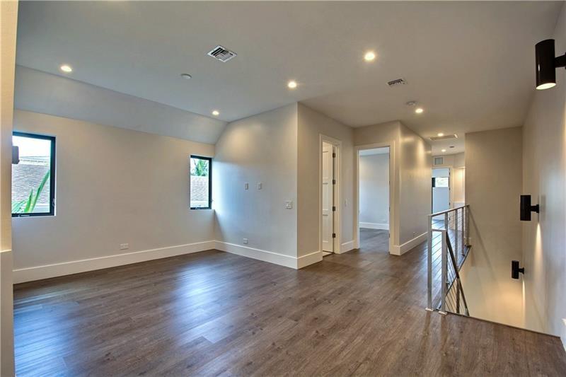 Las Olas Park - Residential