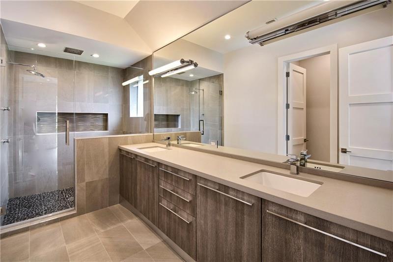 Las Olas Park - Residential