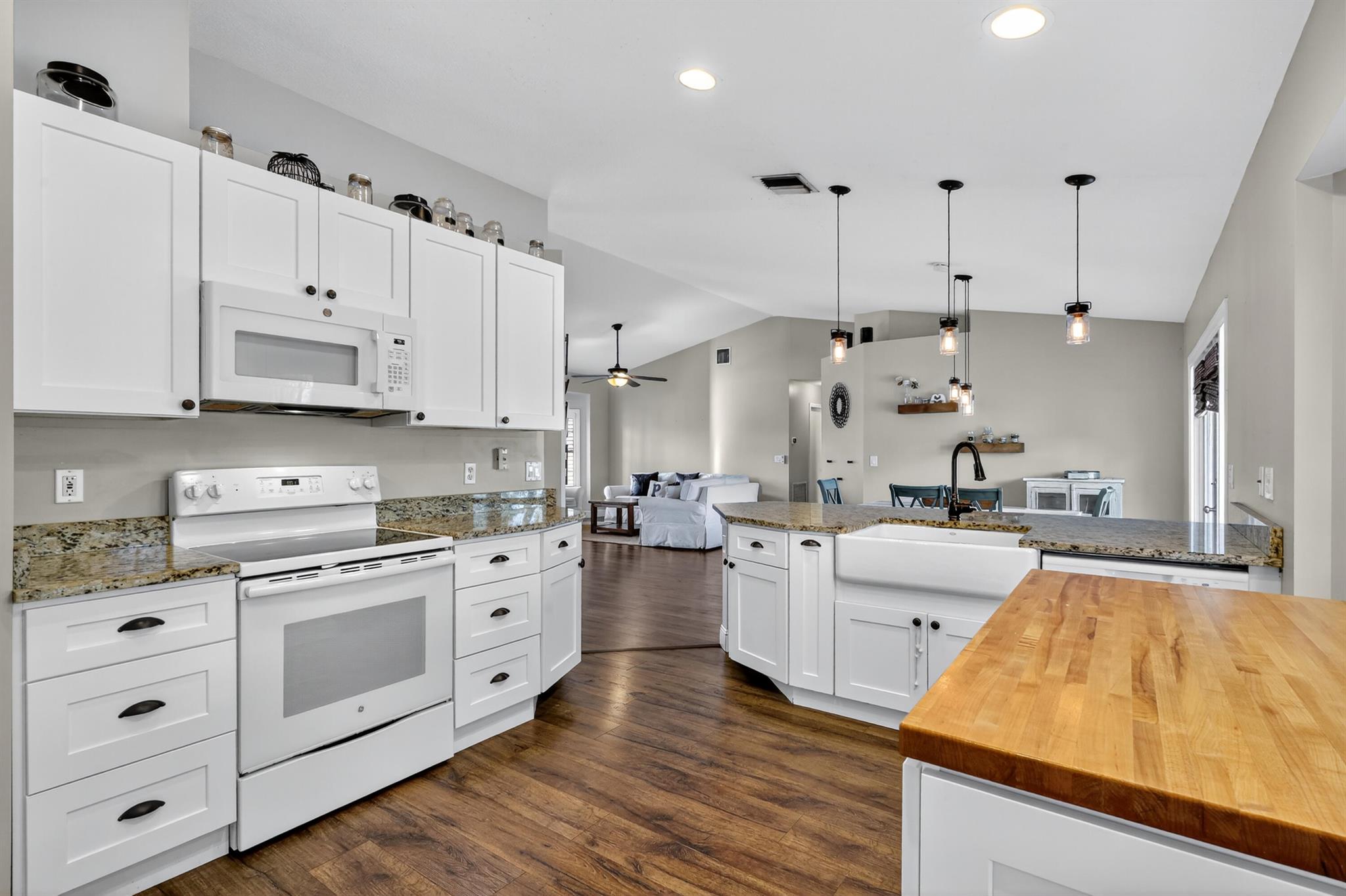 SARATOGA AT ROYAL PALM 2 - Residential