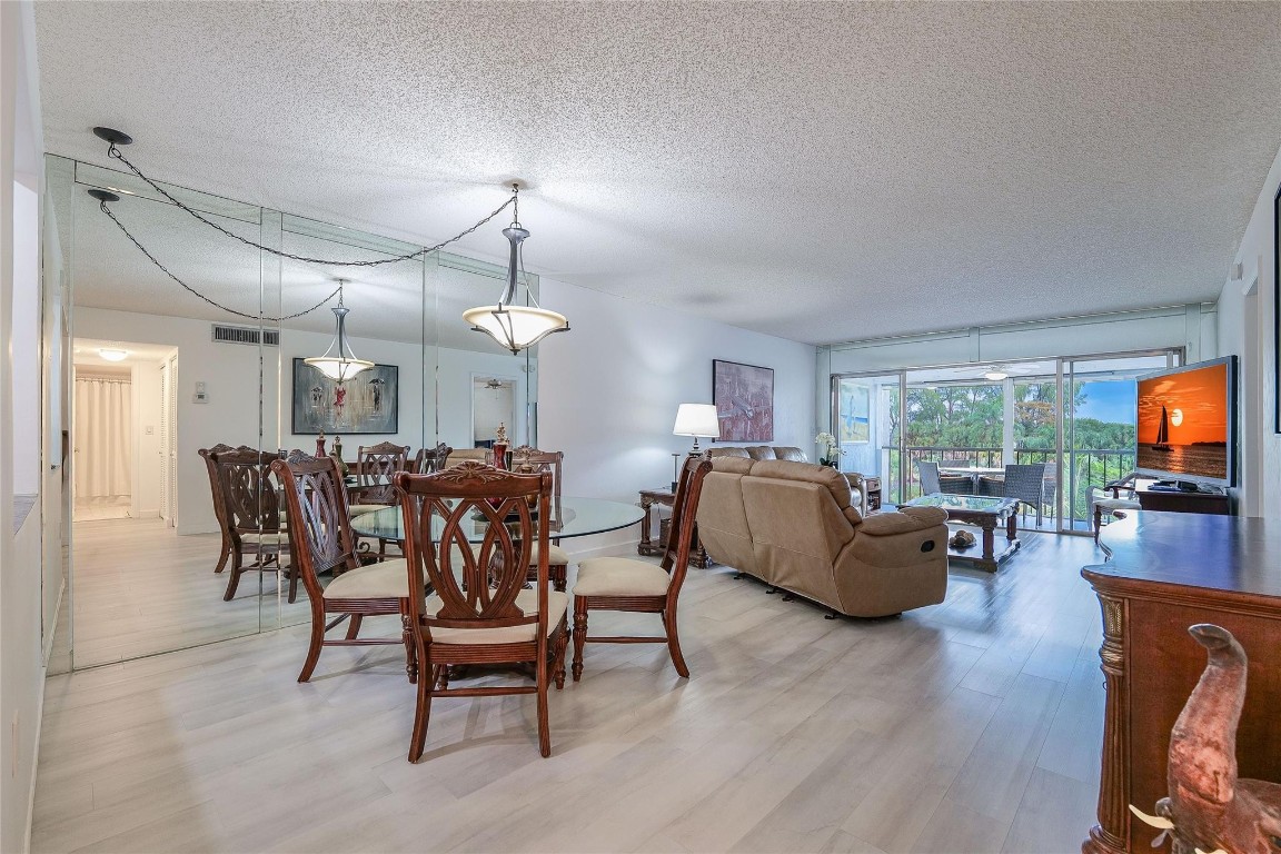 18TH HOLE AT INVERRARY - Residential