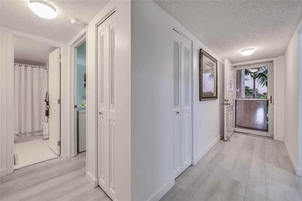 18TH HOLE AT INVERRARY - Residential