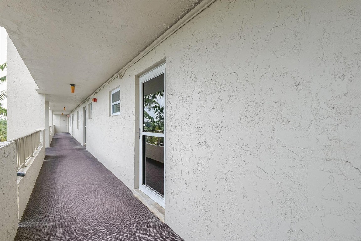 18TH HOLE AT INVERRARY - Residential