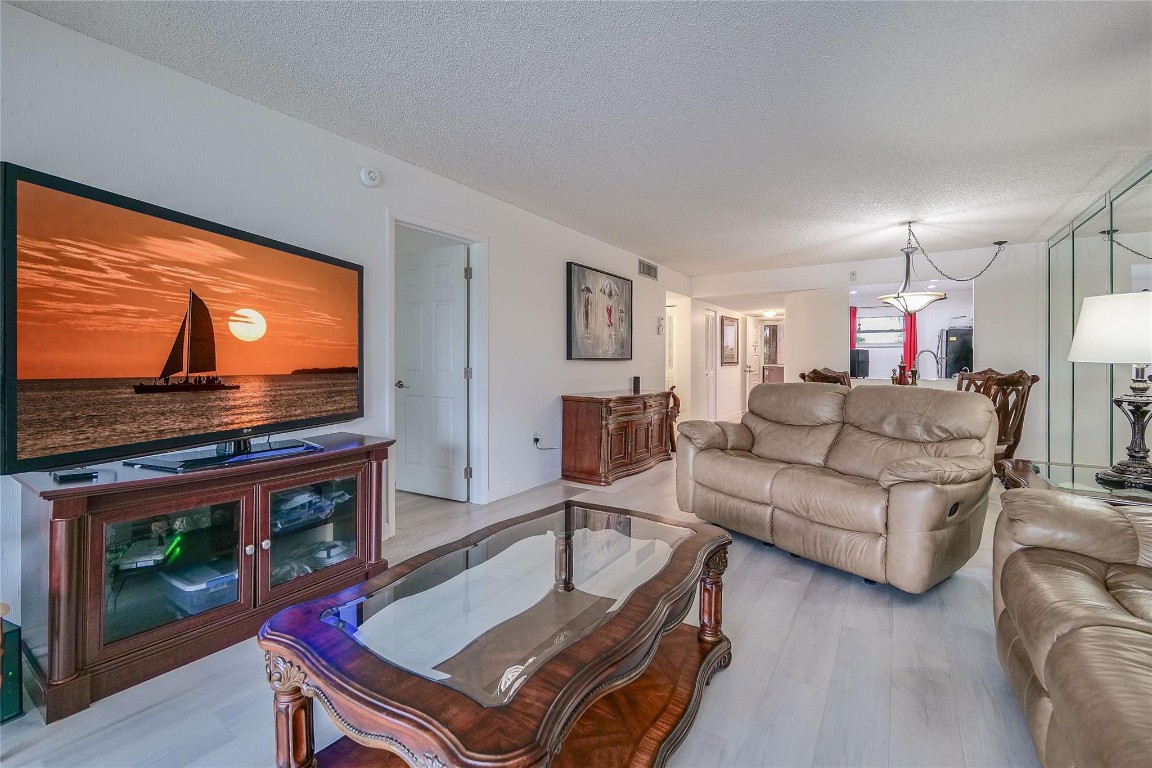 18TH HOLE AT INVERRARY - Residential