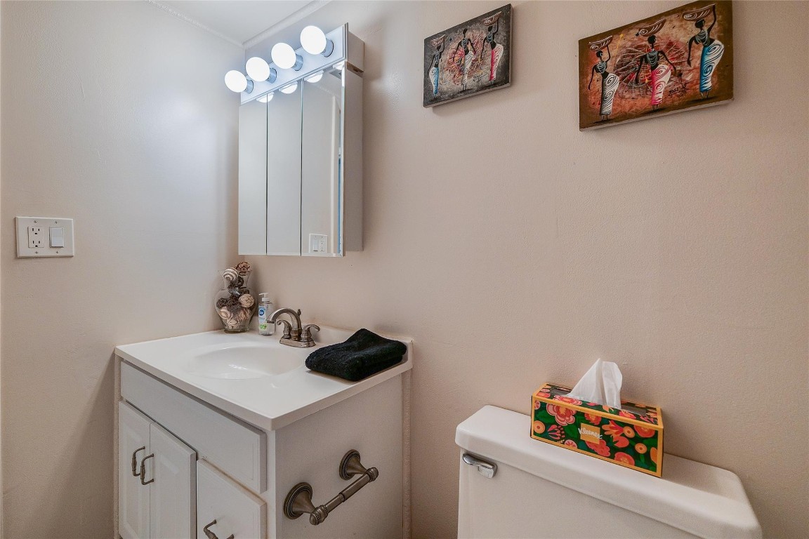 18TH HOLE AT INVERRARY - Residential