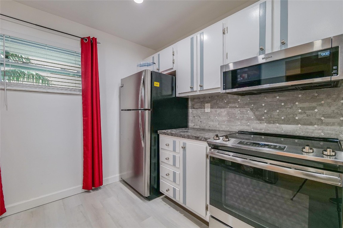 18TH HOLE AT INVERRARY - Residential