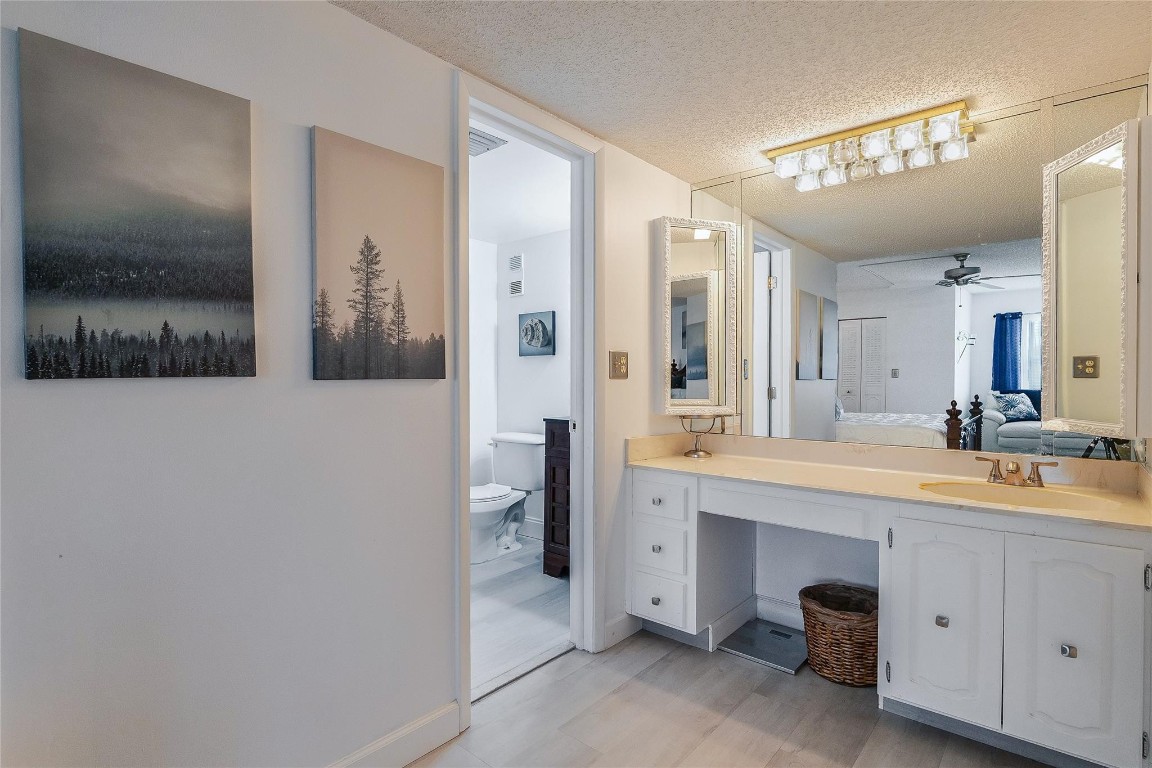 18TH HOLE AT INVERRARY - Residential