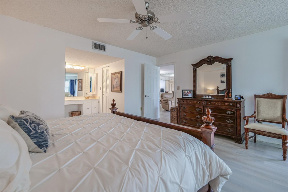 18TH HOLE AT INVERRARY - Residential