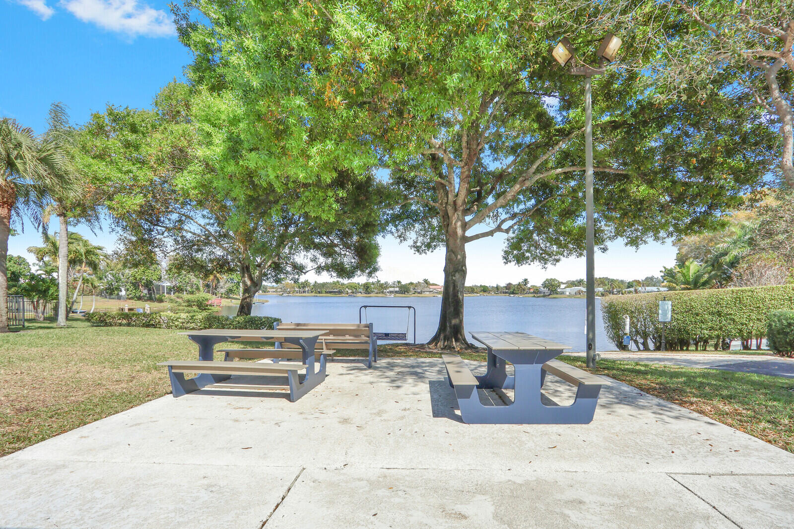 MEADOWLAND COVE 1 OF WELLINGTON - Residential