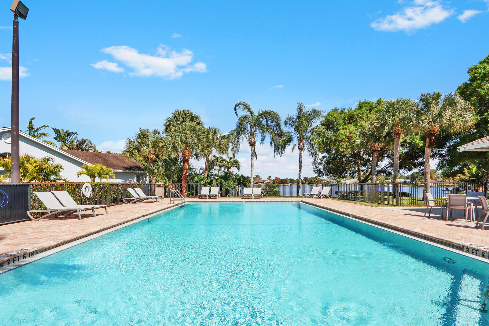 MEADOWLAND COVE 1 OF WELLINGTON - Residential