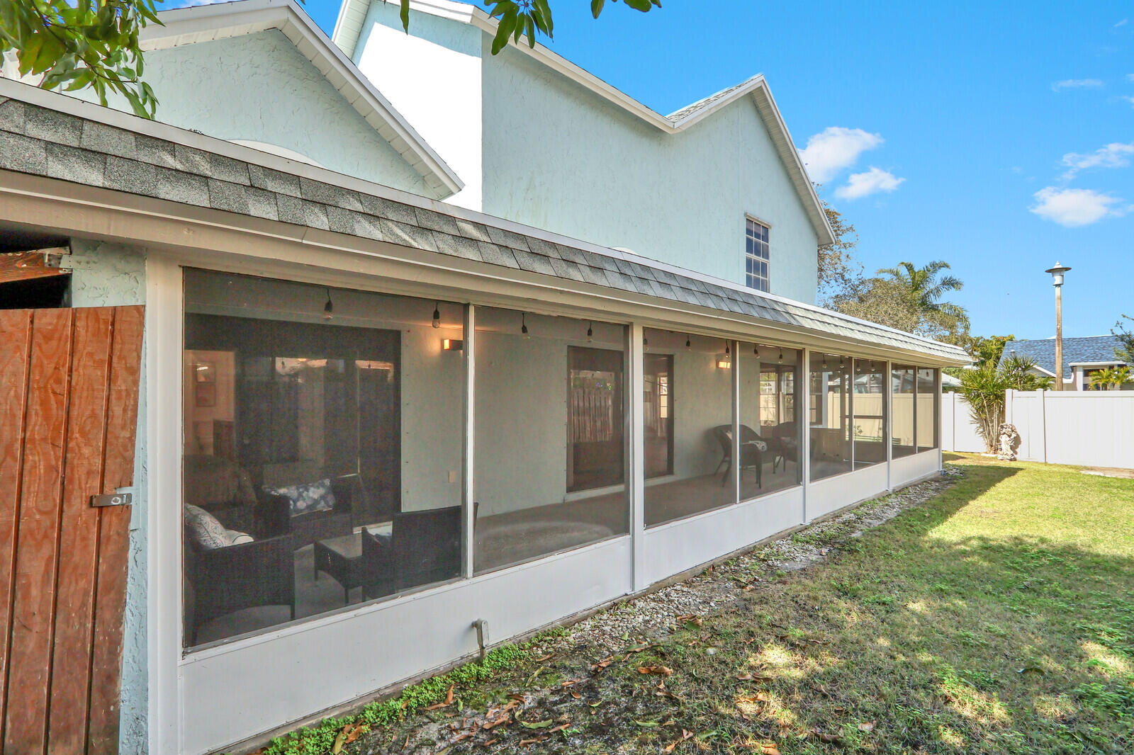 MEADOWLAND COVE 1 OF WELLINGTON - Residential