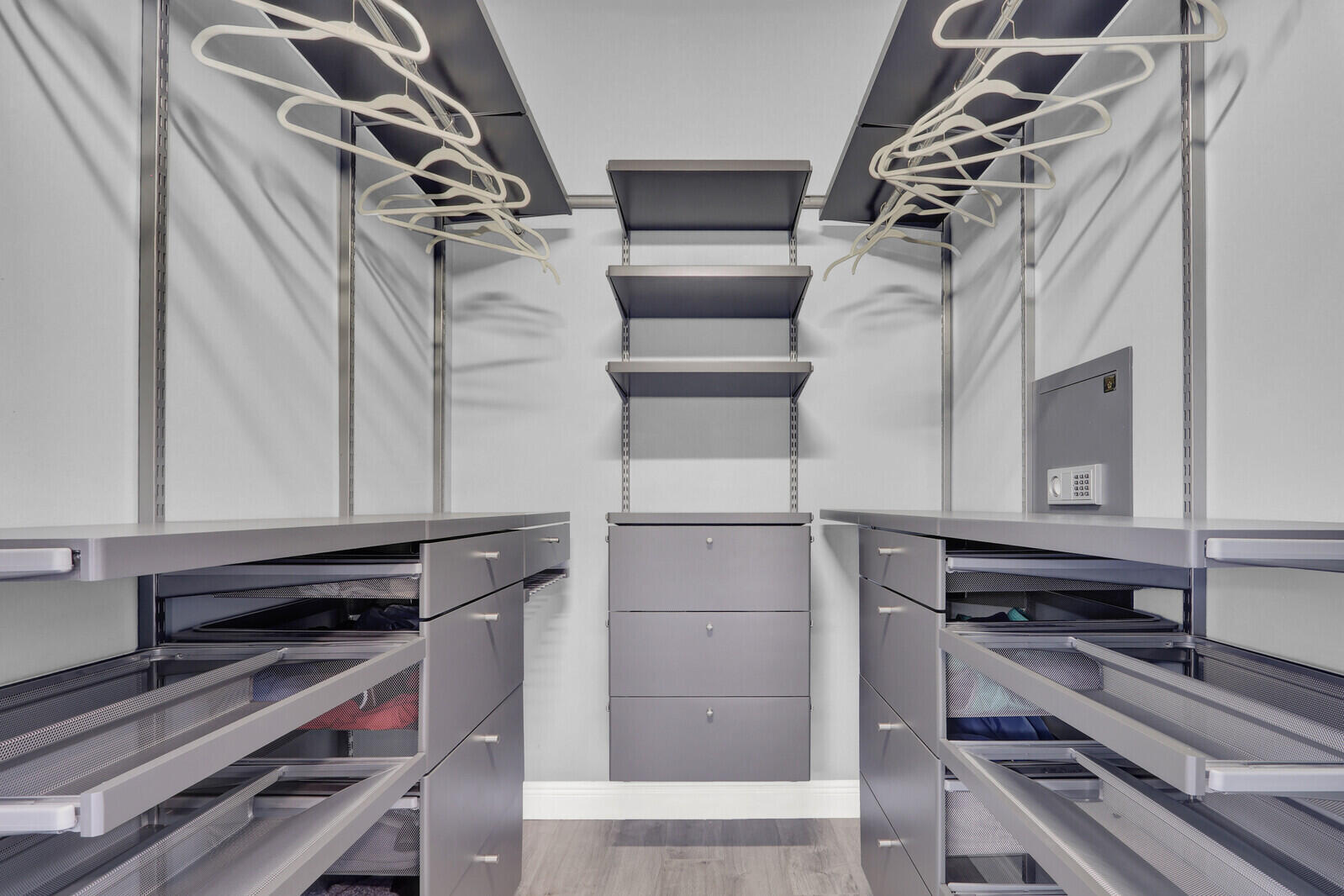 MEADOWLAND COVE 1 OF WELLINGTON - Residential