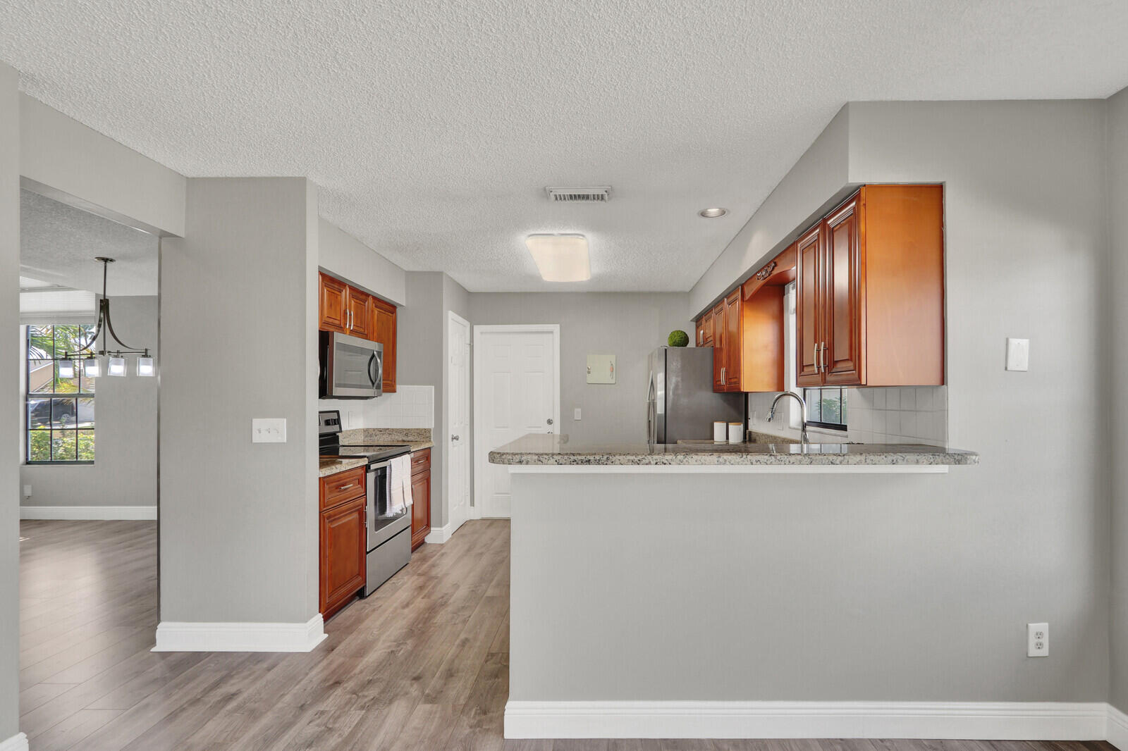 MEADOWLAND COVE 1 OF WELLINGTON - Residential