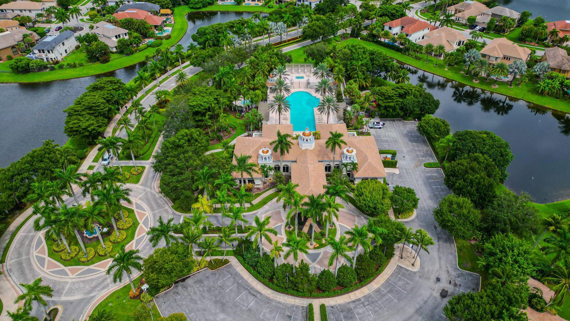 VERSAILLES - Residential Lease