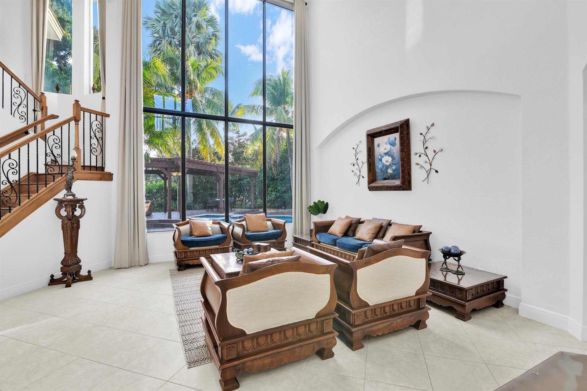 VERSAILLES - Residential Lease