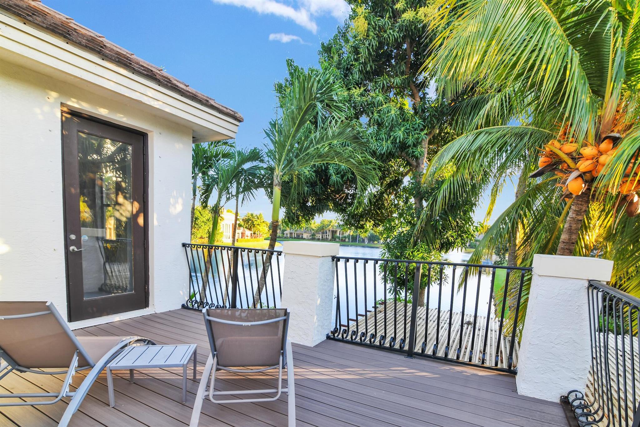 VERSAILLES - Residential Lease