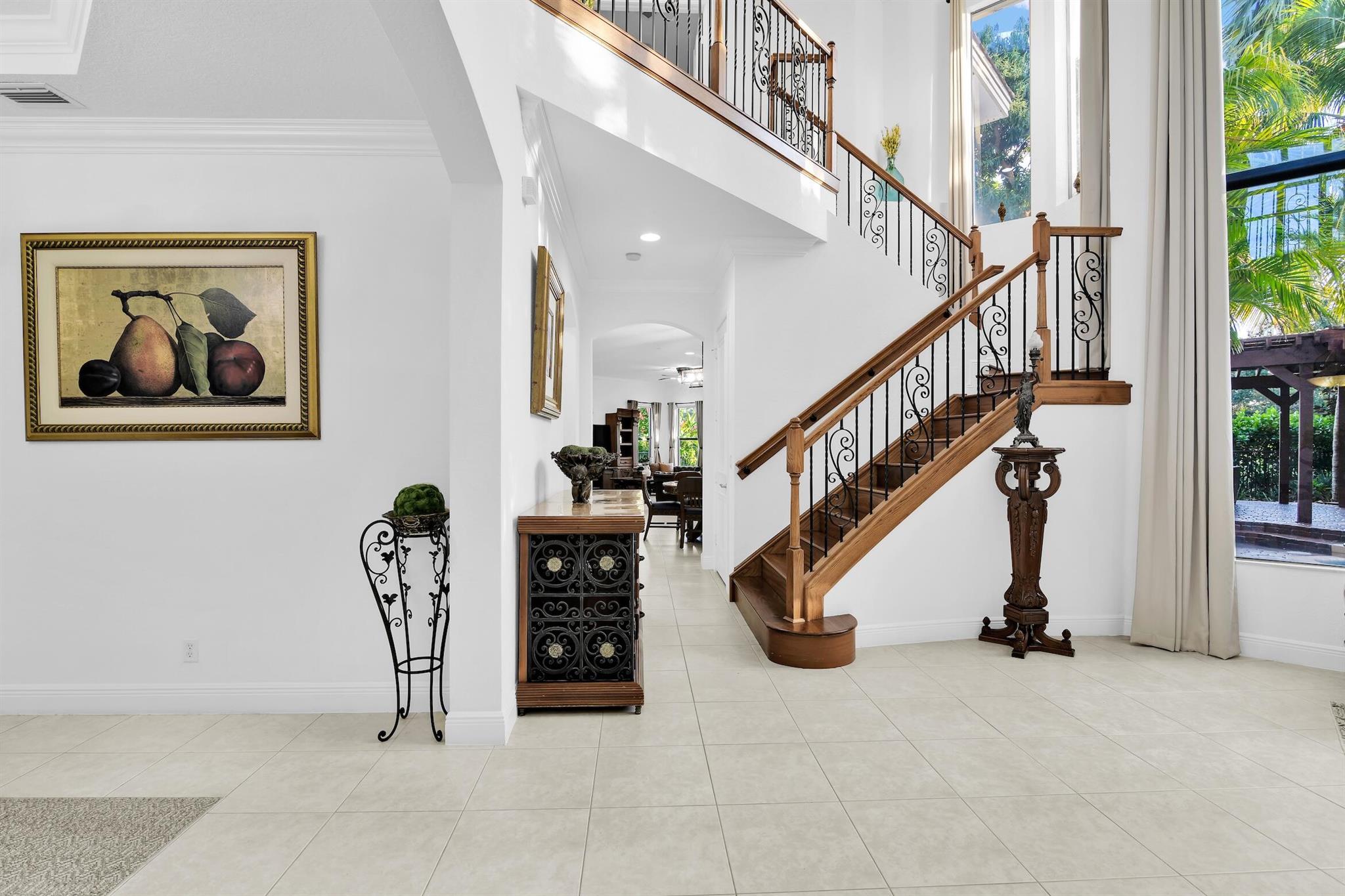 VERSAILLES - Residential Lease