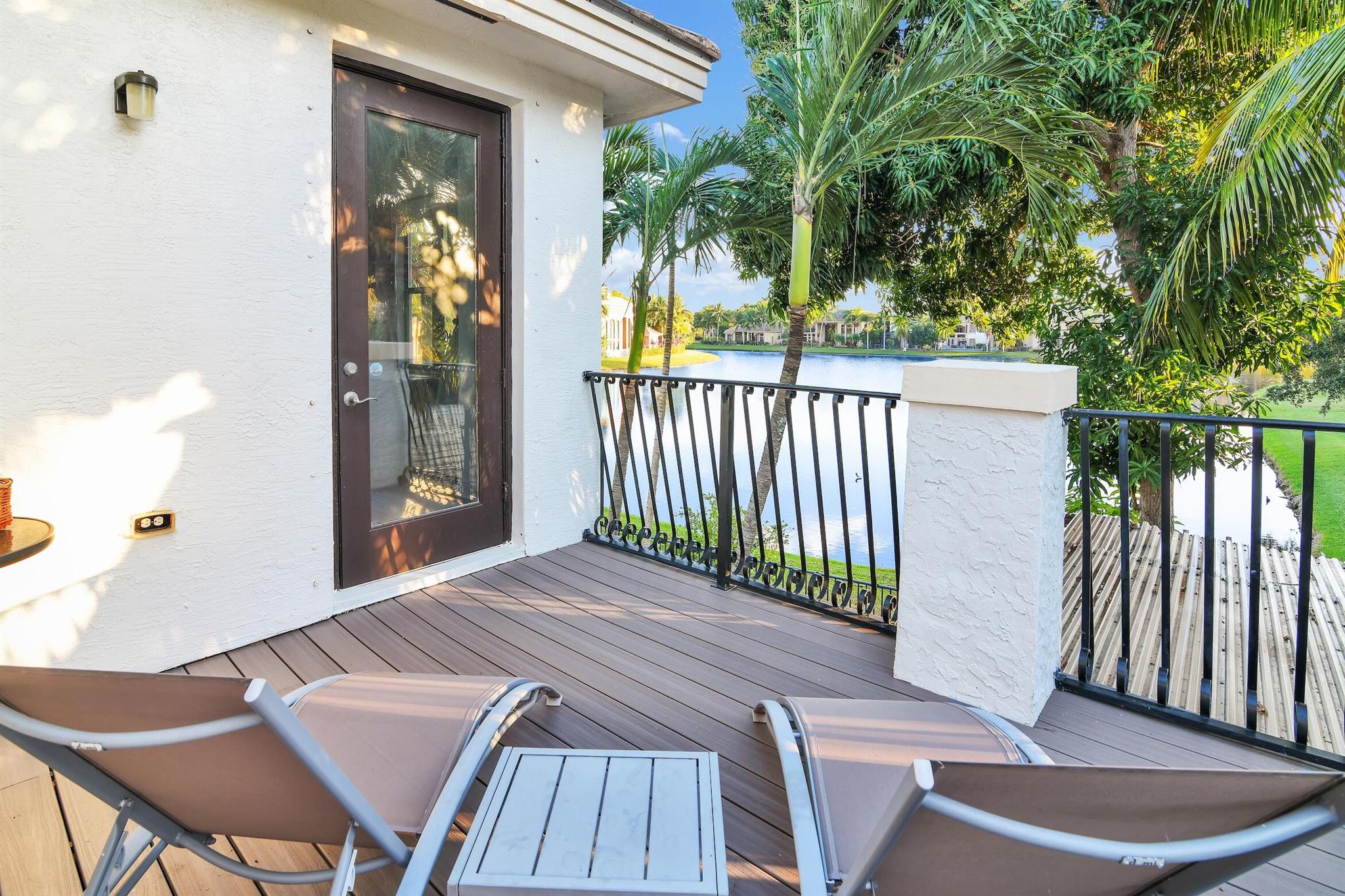 VERSAILLES - Residential Lease