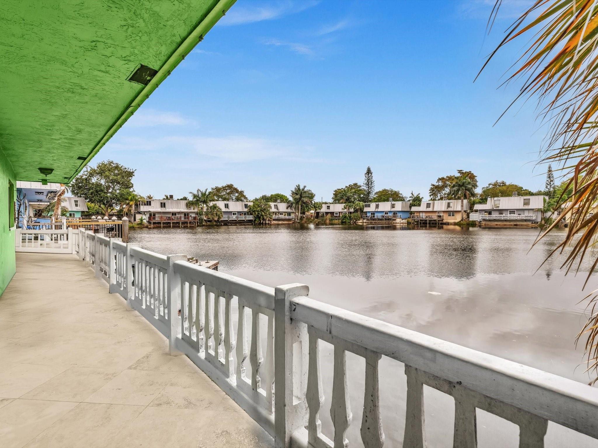 1350 NE 40th Dr