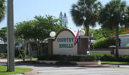 COUNTRY KNOLLS - Residential