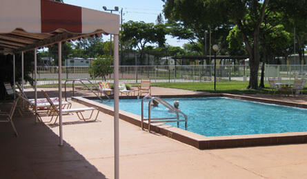 COUNTRY KNOLLS - Residential