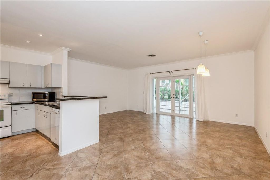 Photo of 16135 Emerald Cove Road, Weston, FL 33331 (MLS # B26023924)