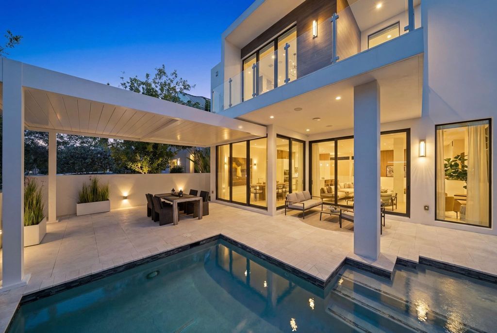 Photo of 1111 SE 9th Avenue, Fort Lauderdale, FL 33316 (MLS # F10552136)