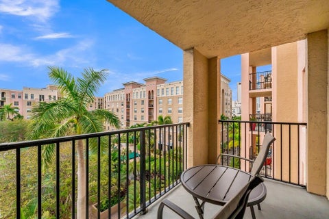 Tiny photo for 520 SE 5TH Avenue #2512, Fort Lauderdale, FL 33301 (MLS # B26083811)